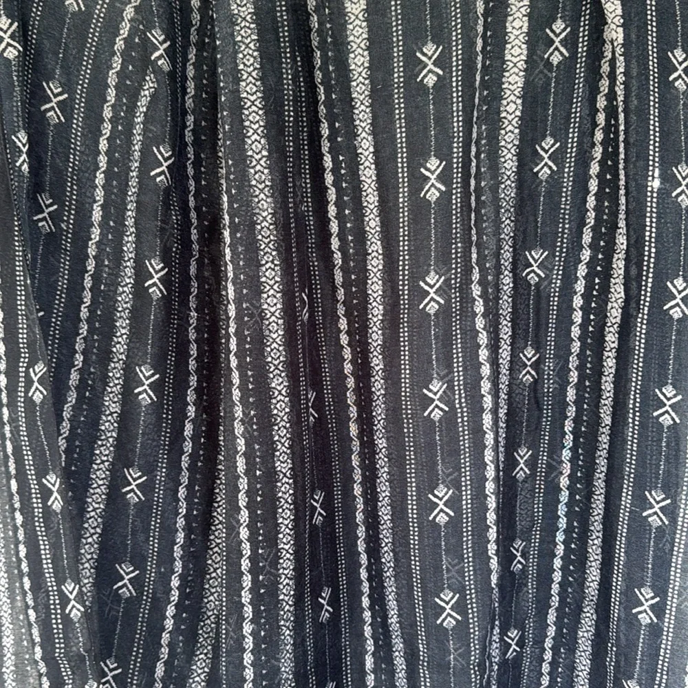 Navy blue white abstract tribal print lightweight semi-sheer scarf one size